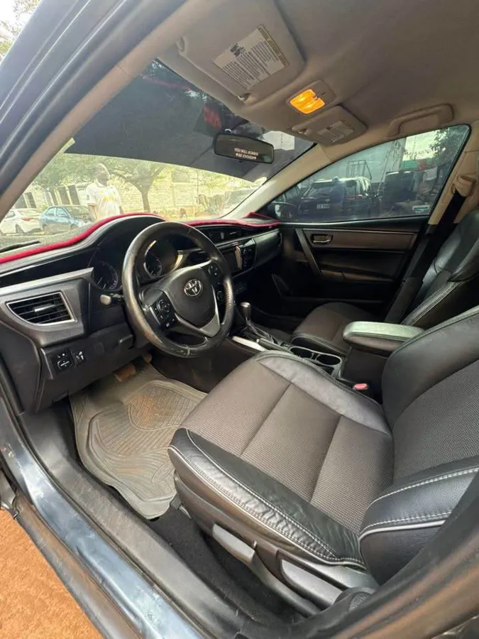 Toyota Corolla S 2014 modifié en 2017 (image 10)