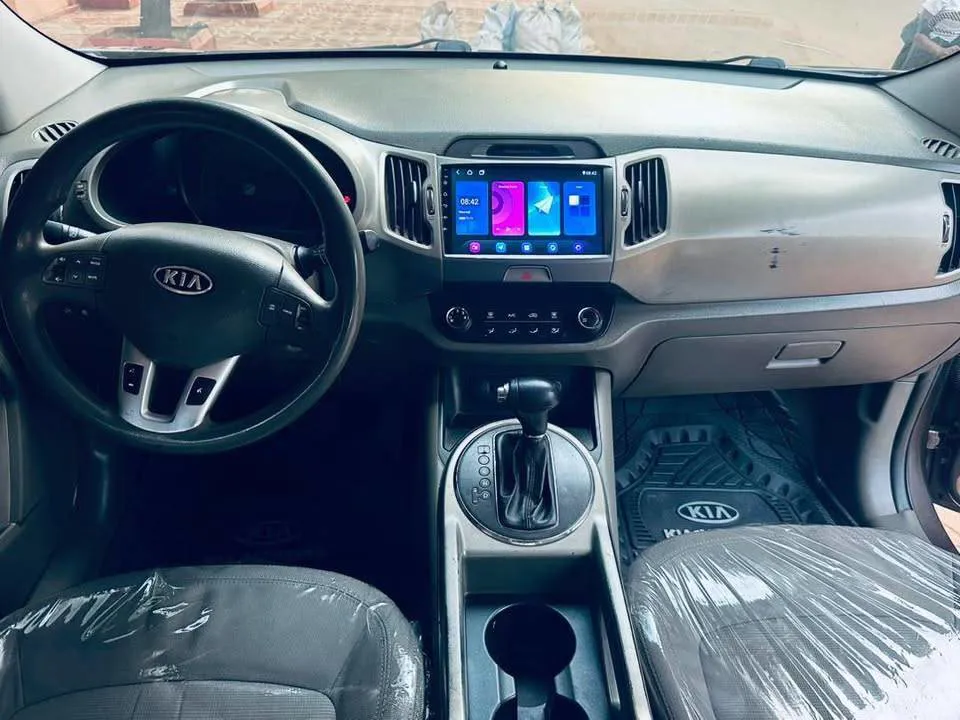 Kia Sportage année 2012 Plaque BV (image 6)