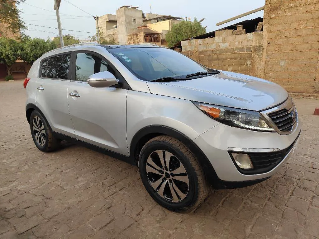 KIA SPORTAGE ANNÉE 2011 ESSENCE AUTOMATIQUE (image 6)