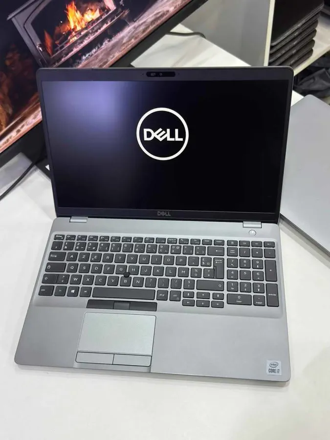 Dell Precision 3551 (image 1)