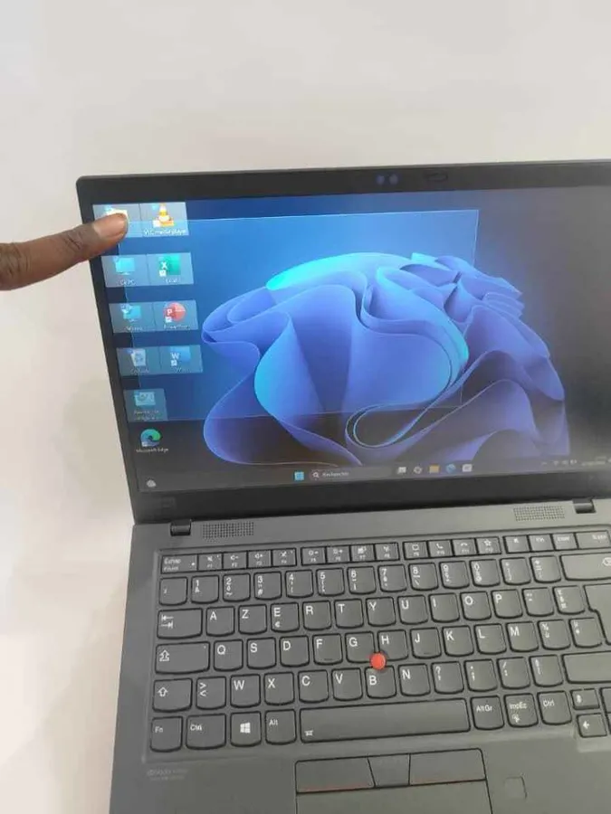 Lenovo ThinkPad X1 Carbon Gen 8 Tactile ☑️ Processeur : Intel Core i7-10610U 10th gén (8CPUs @1.90 (image 2)