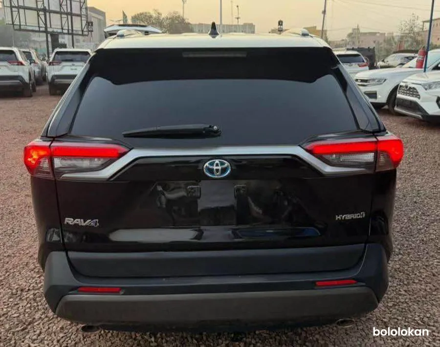 Toyota RAV4 année 2022 (image 7)