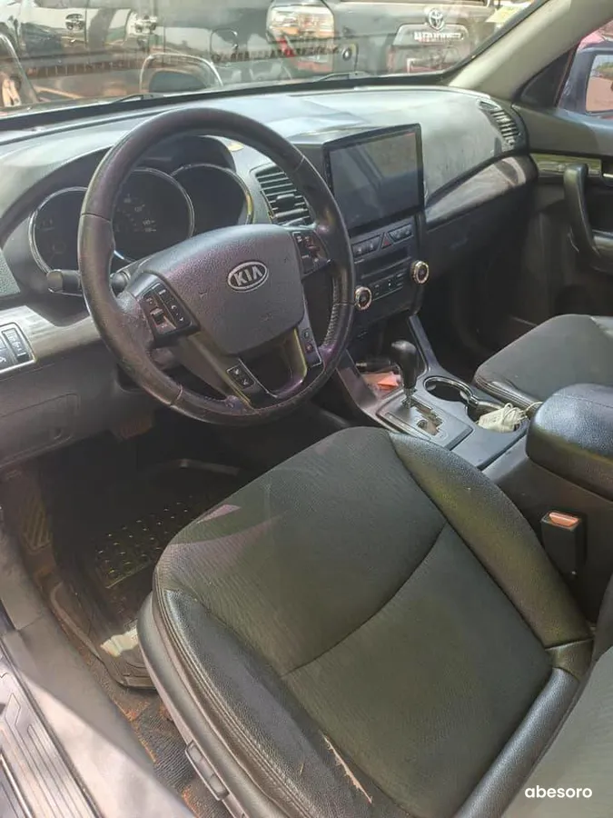 Kia Sorento 2012 (image 3)
