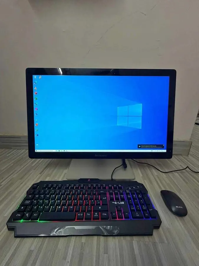 Ordinateur Lenovo A740 (image 1)