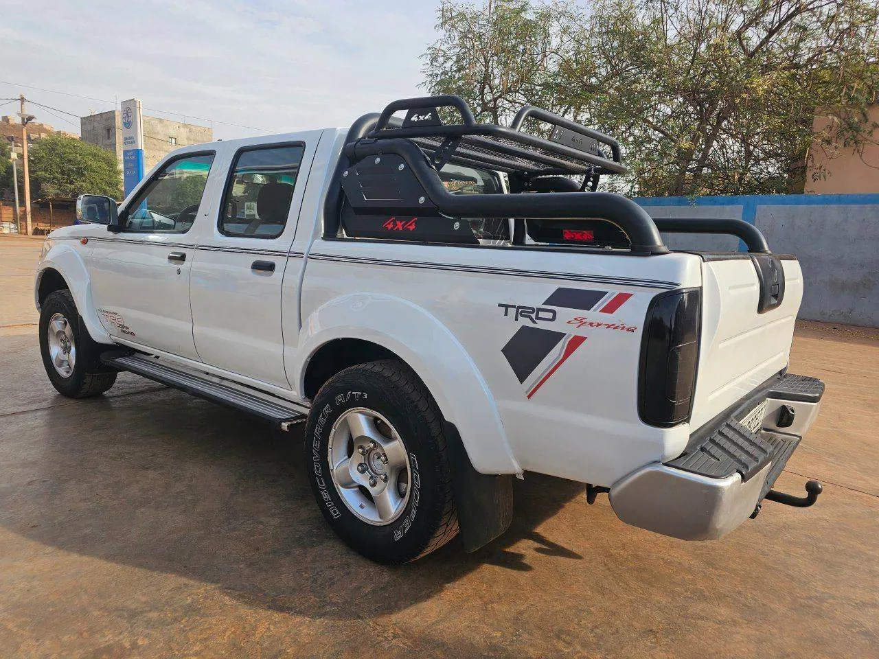 Nissan bâche double cabinet très propre diesel (image 3)