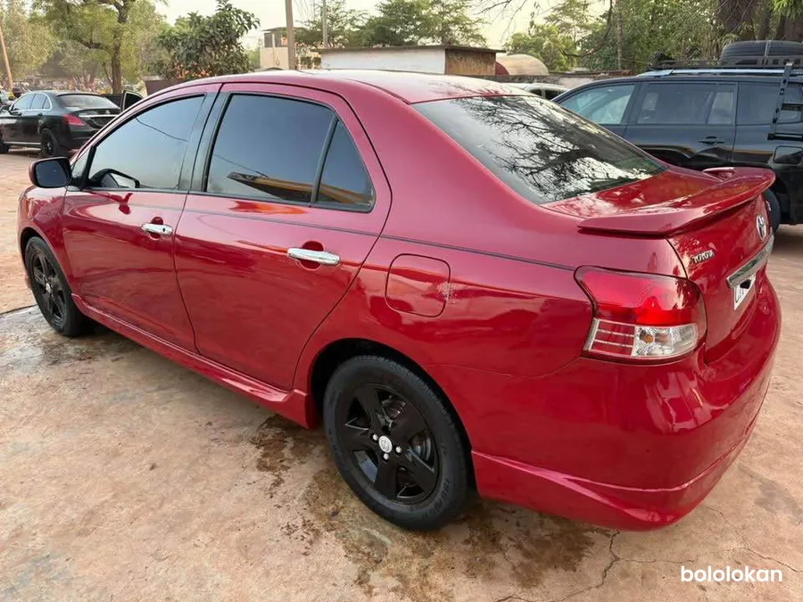 Toyota yaris berline 2007 (image 2)