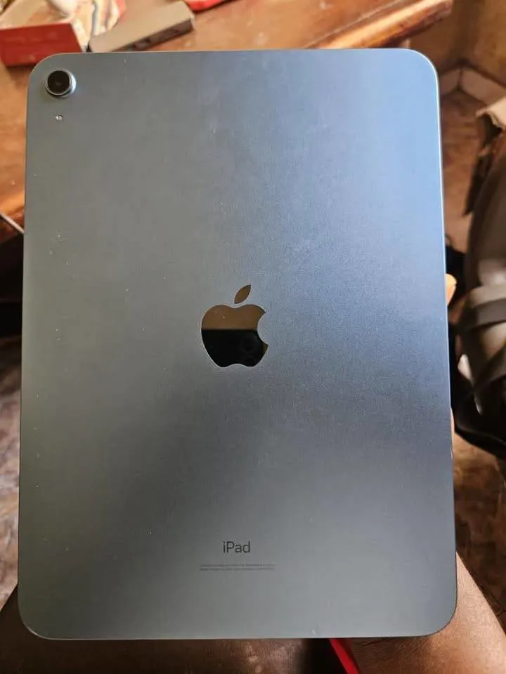 iPad 10ᵉ génération à vendre (image 1)