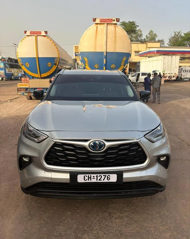 TOYOTA HIGHLANDER HYBRID ANNÉE 2022 (image 1)