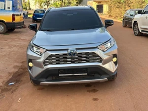 Toyota rav4 le hybride 2020