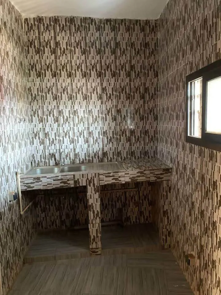 APPARTEMENT À LOUER À YIRIMADIO – BORD DU GOUDRON (image 5)