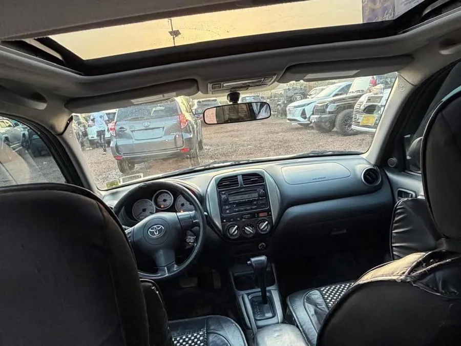Toyota rav4 année 2005 (image 6)