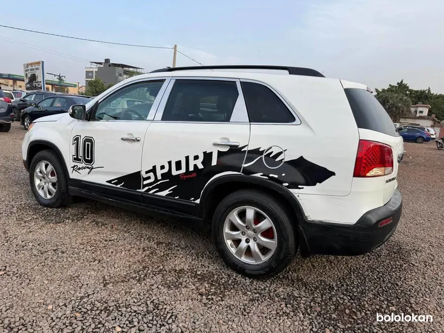 Kia Sorento 2012 (image 8)