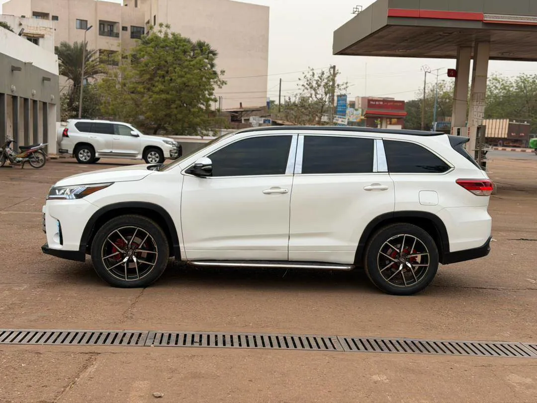 Toyota Highlander 2018 (image 5)