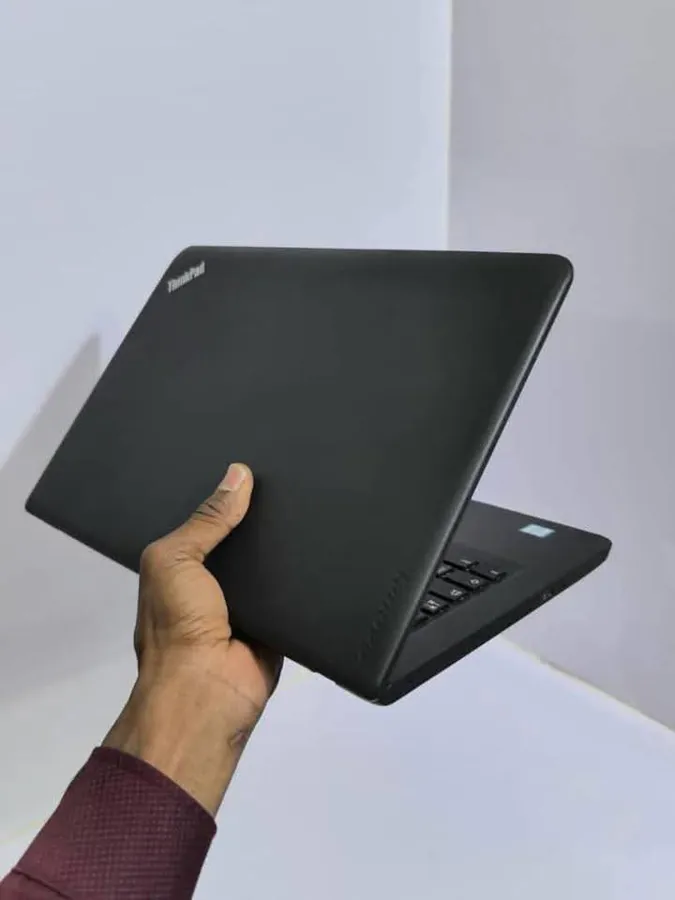 Lenovo ThinkPad E460 (image 5)