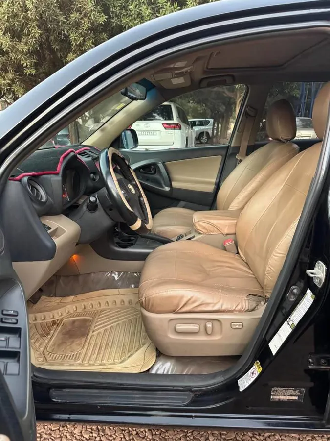 Toyota Rav4 limited 2010 (image 7)