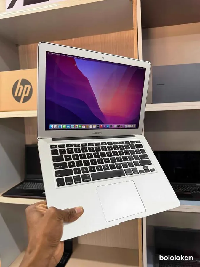 Macbook air 13 2017 (image 2)