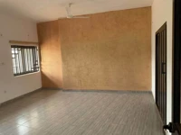 APPARTEMENT À LOUER À YIRIMADIO – BORD DU GOUDRON (thumb image 2)