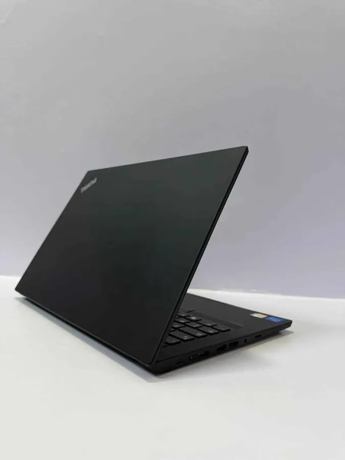 Ordinateur Lenovo ThinkPad T490 11th Gen (image 2)