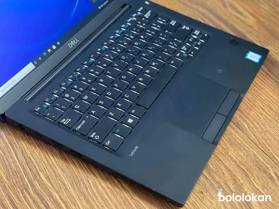 Dell Latitude E7380 (image 7)