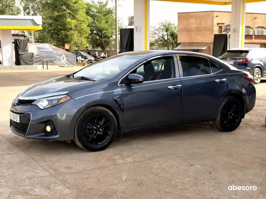 Toyota Corolla S 2014 (image 6)