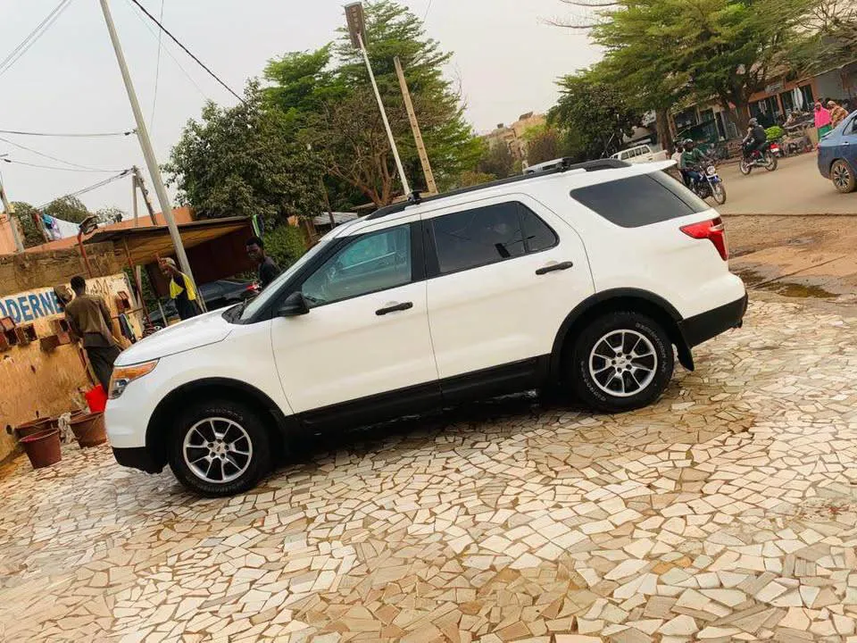 FORD EXPLORER 2013 au revoir (image 9)