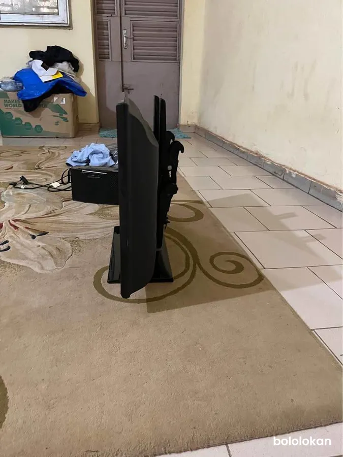 Television Samsung écran plat de 32 pouces (image 3)