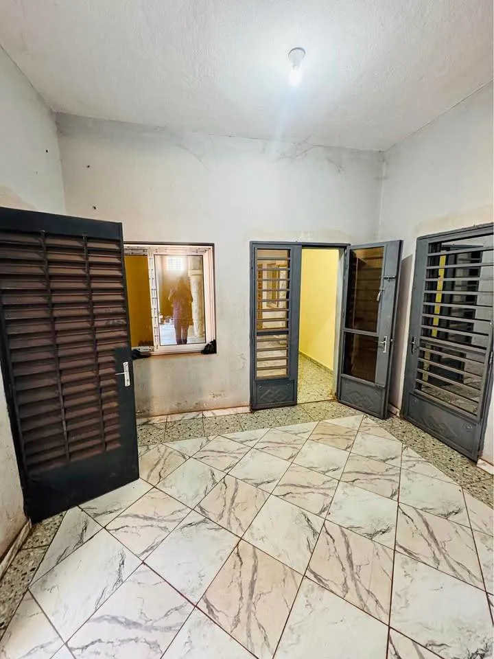 Appartement 2 pièces à louer (image 1)