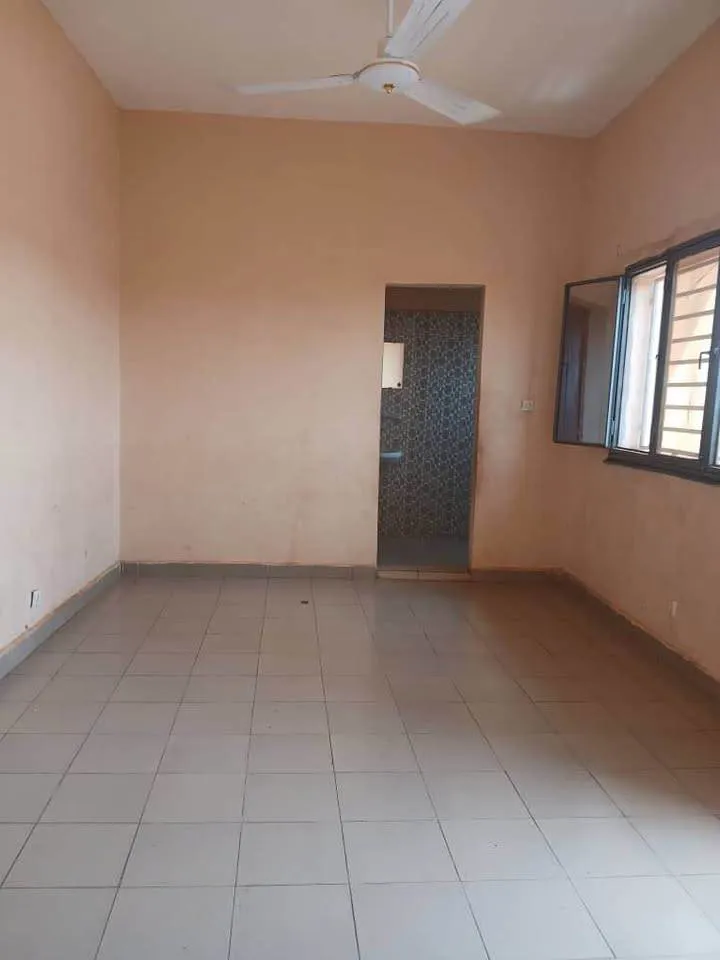 Appartement à louer Niamana (image 8)