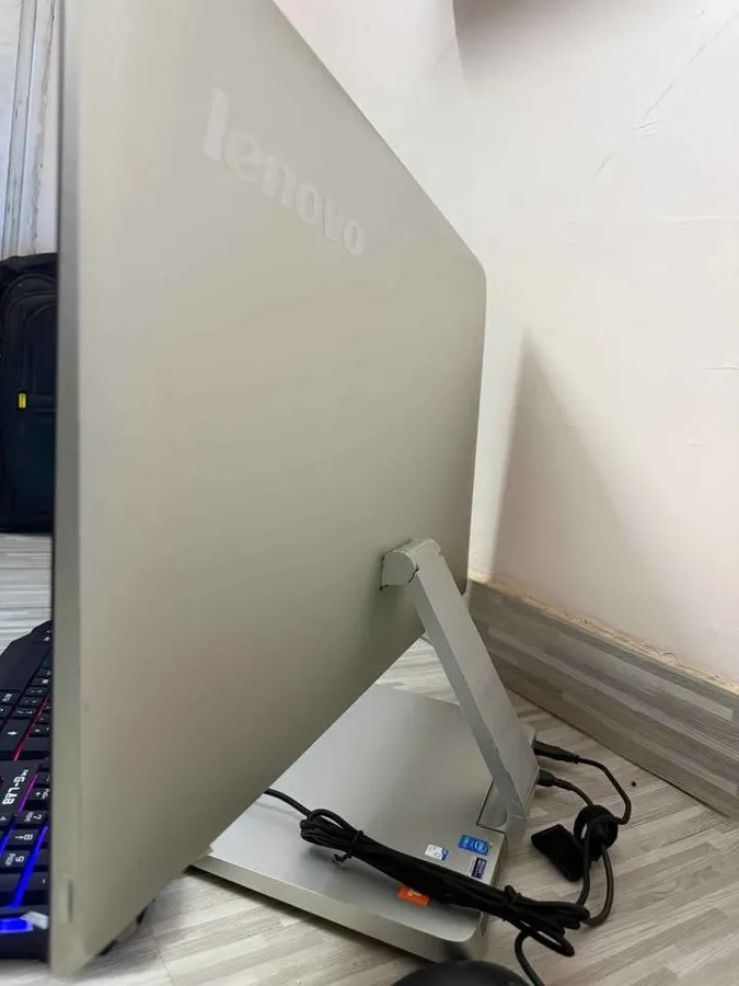 Ordinateur Lenovo A740 (image 3)