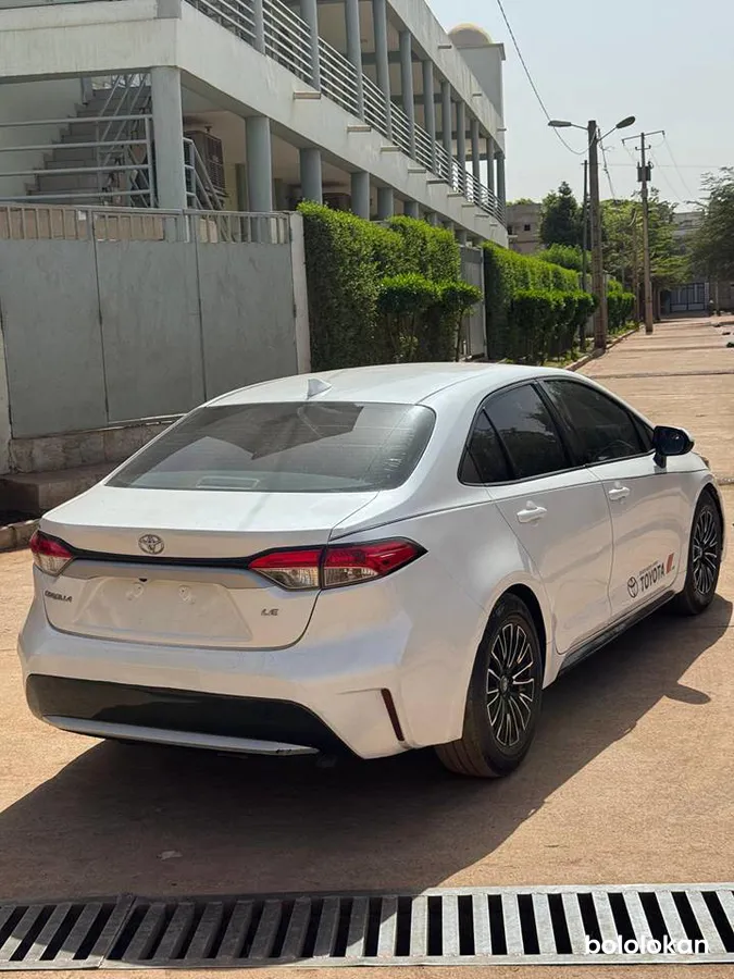 Corolla LE 2020 Au revoir tout fini (image 5)