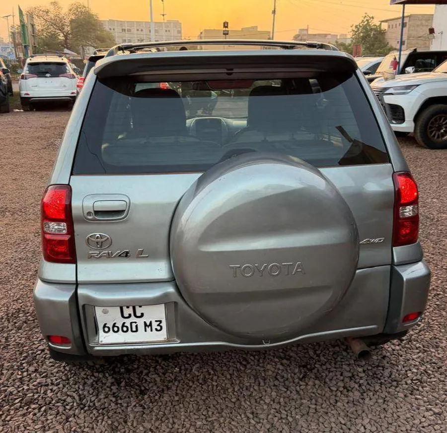 Toyota rav4 année 2005 (image 2)