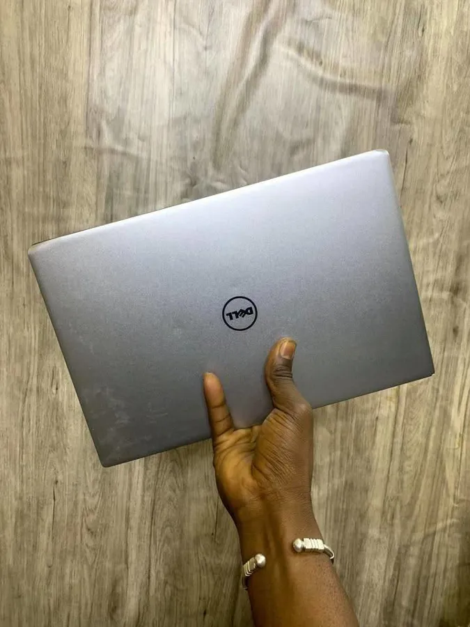 Dell XPS 13 9360 (image 2)