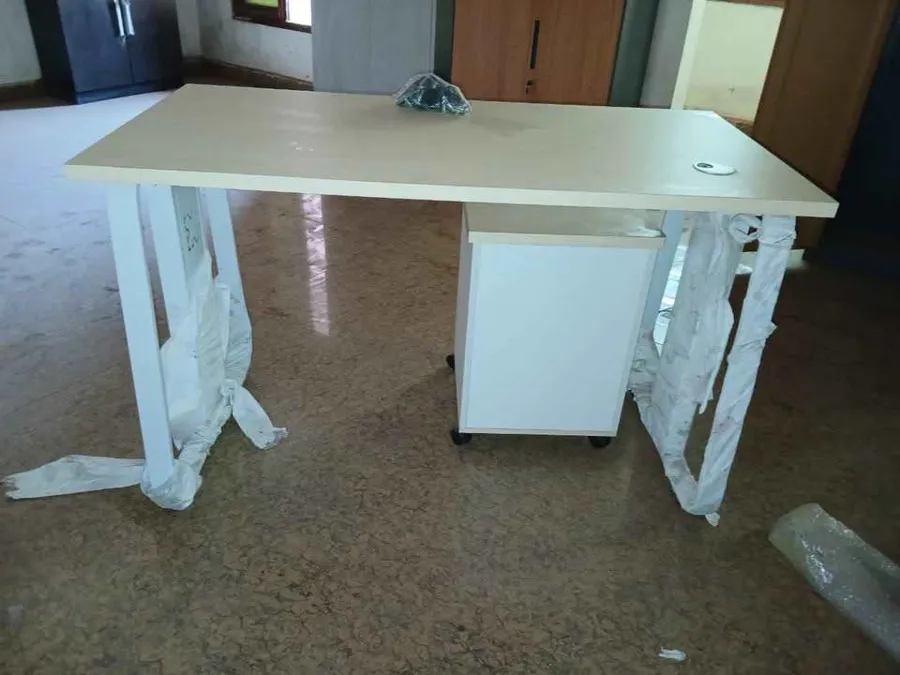 Bureau 1.20m avec tiroir (image 2)