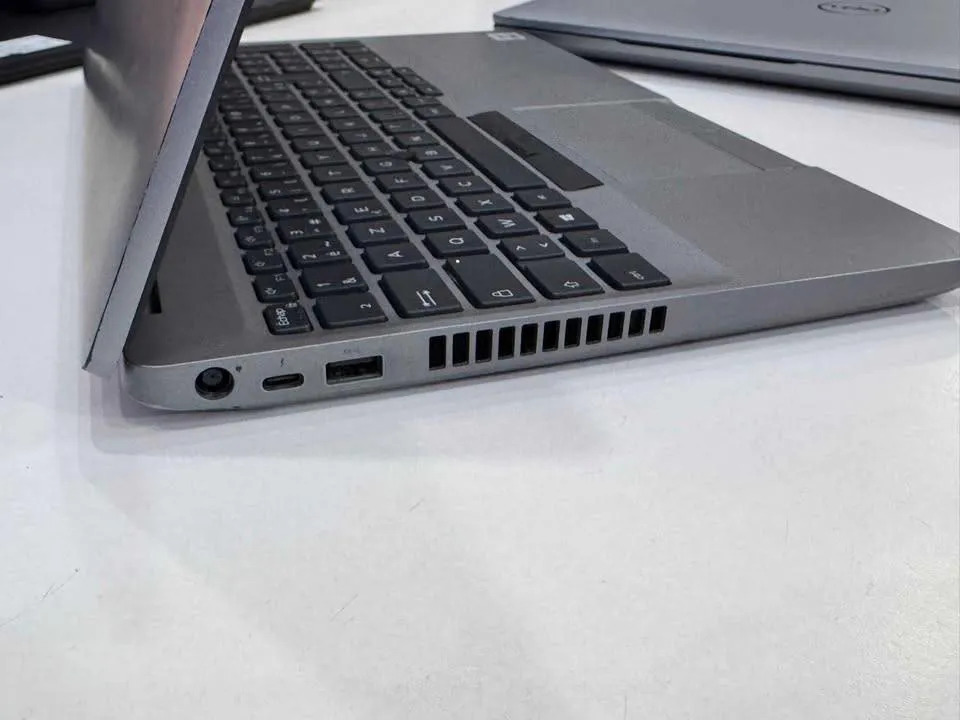 HP 470 G7 – Core i7 10ᵉ Génération Intel Core i7-10110U (image 7)