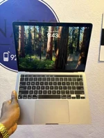 MacBook Pro 2020 — Puce M1 (avec Touch Bar) (thumb image 5)