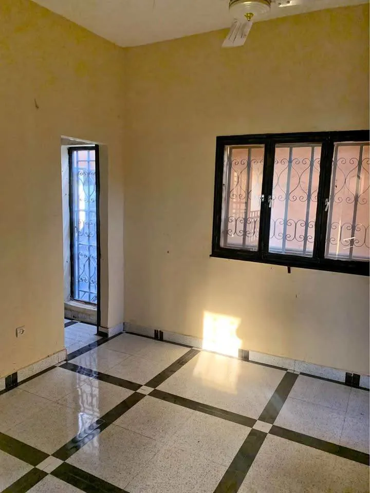 Appartement à louer ( bureau ou commercial) (image 1)