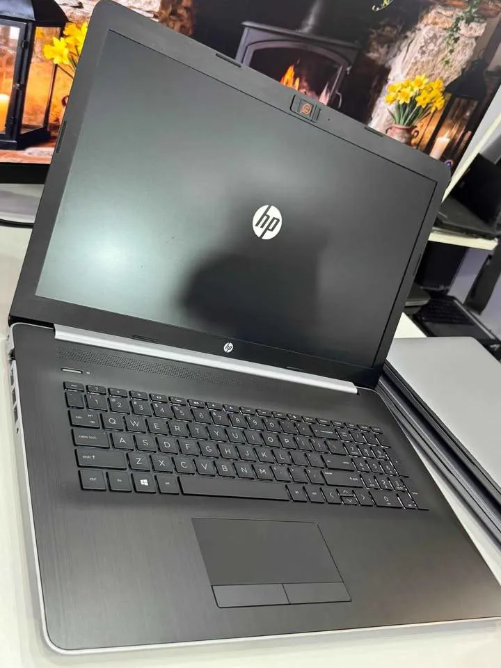 HP 470 G7 – Core i7 10ᵉ Génération Intel Core i7-10110U (image 2)