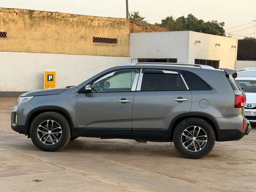 KIA SORENTO ANNÉE 2014 (image 10)