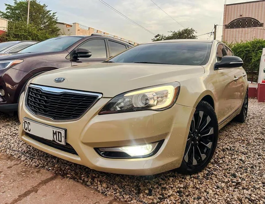 Kia K7 smake bry (image 5)