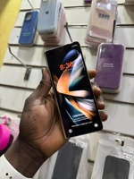 Samsung galaxy Z Fold4 256gb 12ARM 1SIM avec ESIM (thumb image 5)