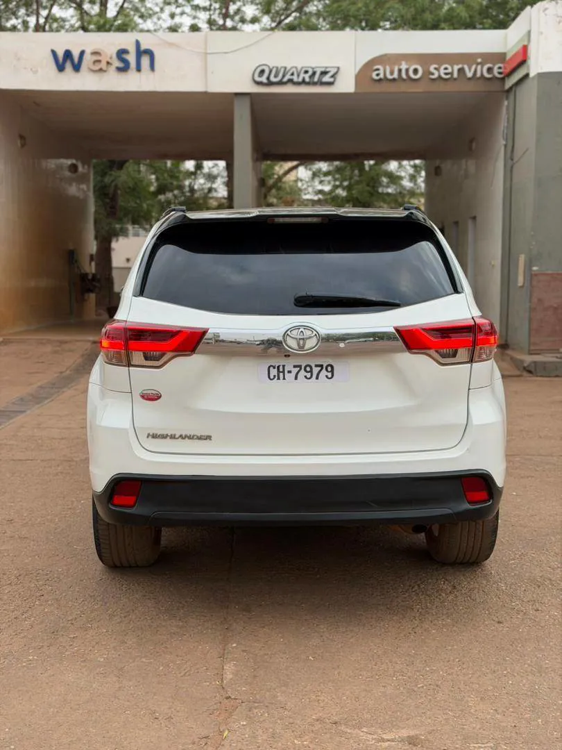 Toyota Highlander 2018 (image 4)