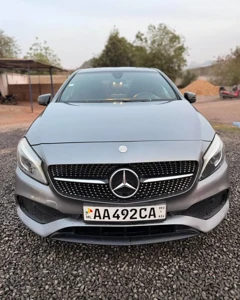 MERCEDES A 180 ANNEE 2016