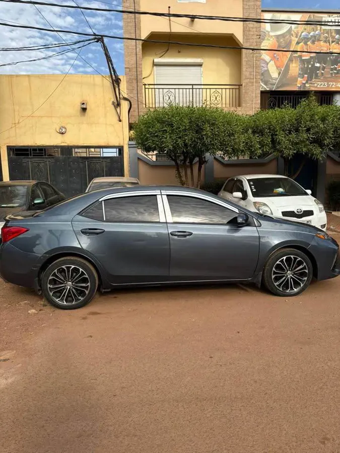 Toyota Corolla S 2014 modifié en 2017 (image 7)