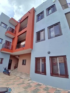 Appartement à louer ( au rez-de-chaussée)