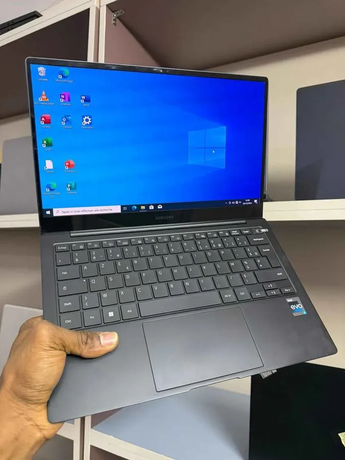 Ordinateur Samsung Galaxy Book 2 Pro (image 2)