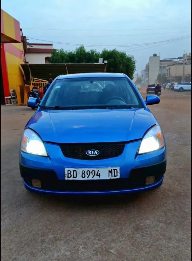Kia Rio 5 Année 2010 (image 1)