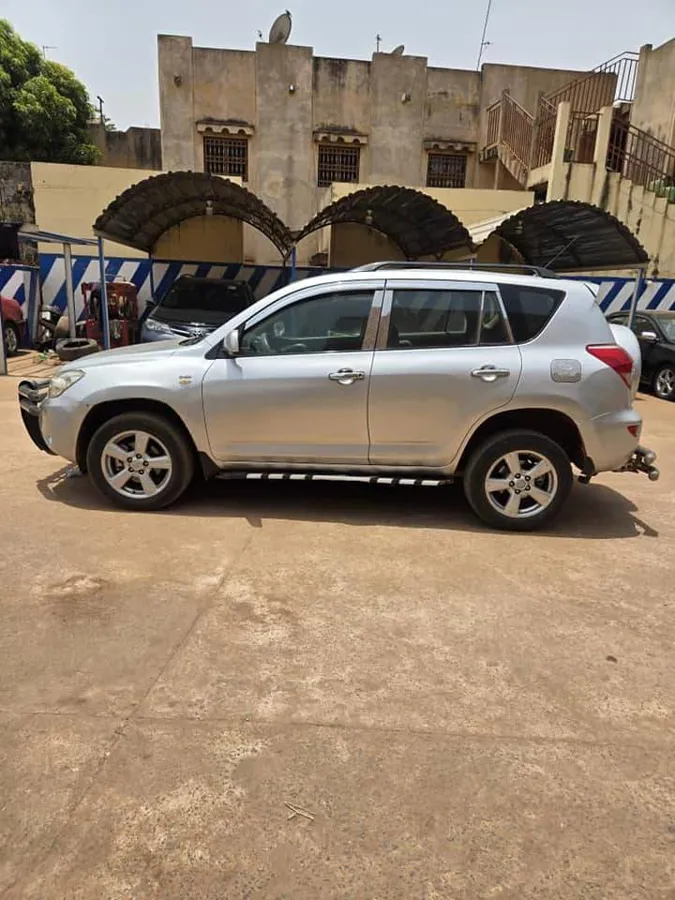 Toyota rav4 année 2008 (image 3)