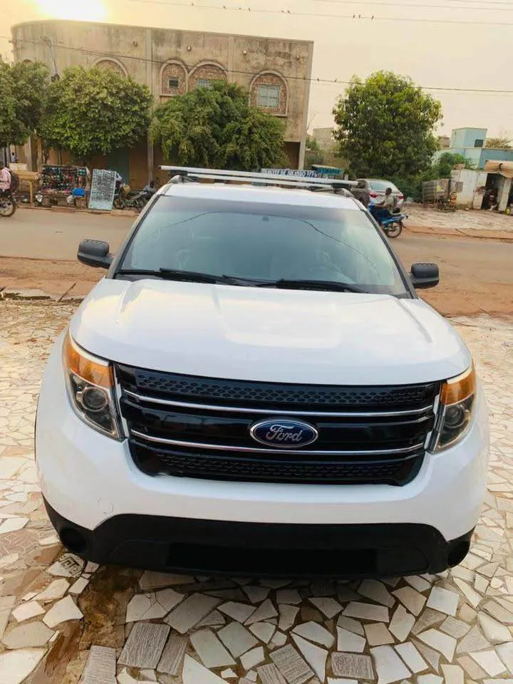 FORD EXPLORER 2013 au revoir (image 1)