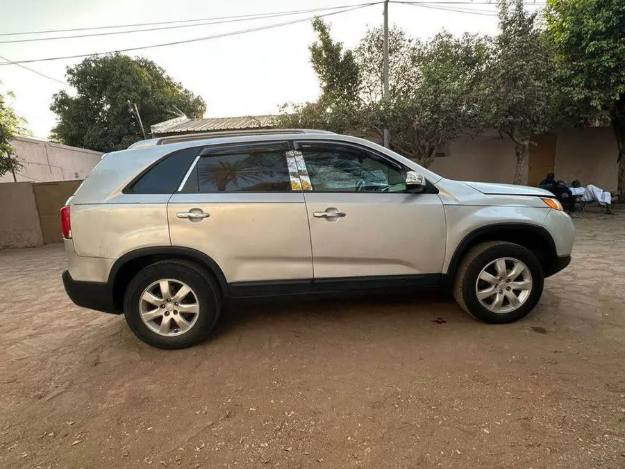 Kia Sorento Année 2011 (image 7)