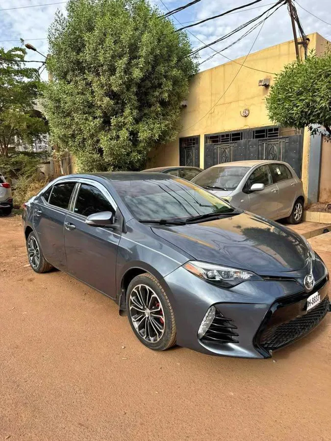 Toyota Corolla S 2014 modifié en 2017 (image 1)
